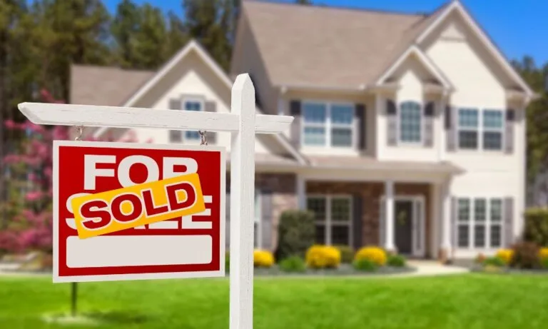 House sold sign House sold sign