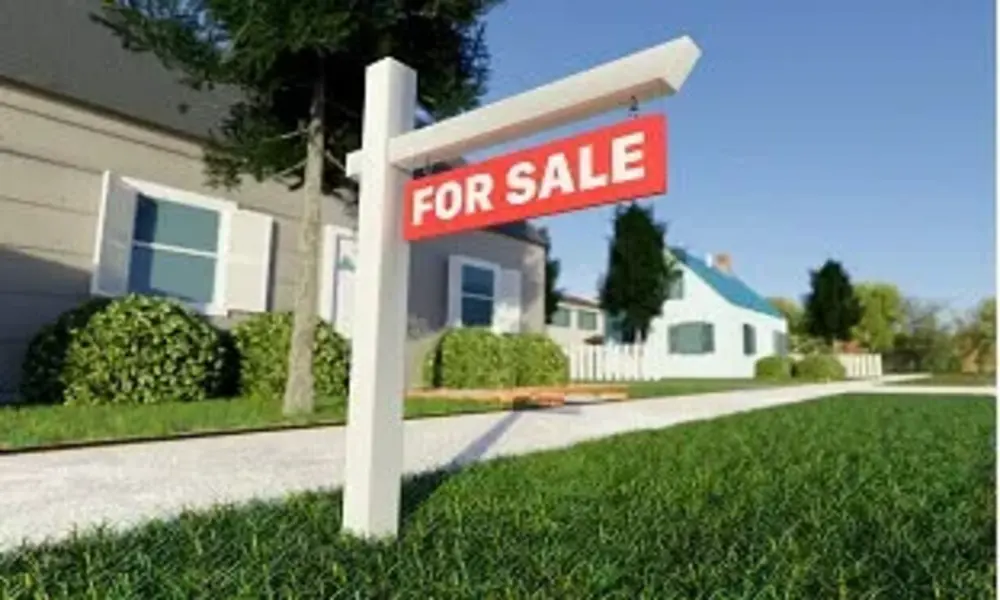 Move if Your House Hasn’t Sold Yet-Small Move if Your House Hasn’t Sold Yet-Small